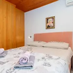 Lemona Makarska