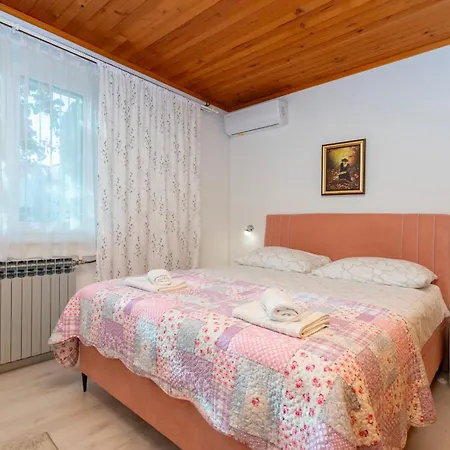 Lemona Apartmán *