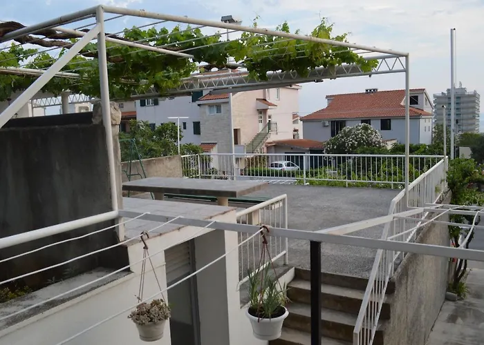 Apartment Lemona *