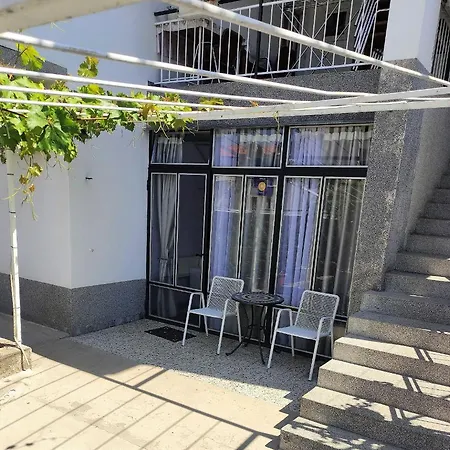 Apartment Lemona