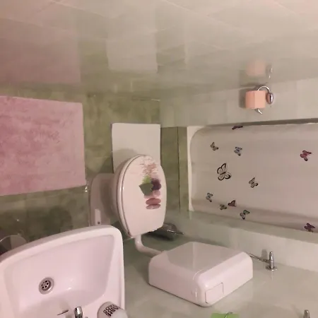 Lemona Apartment *