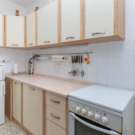 Apartment Lemona *