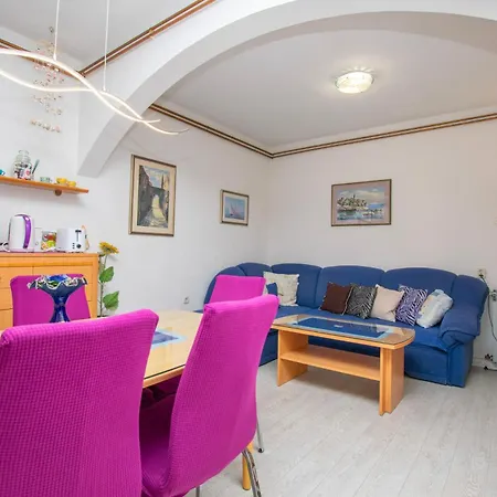 Lemona Apartment