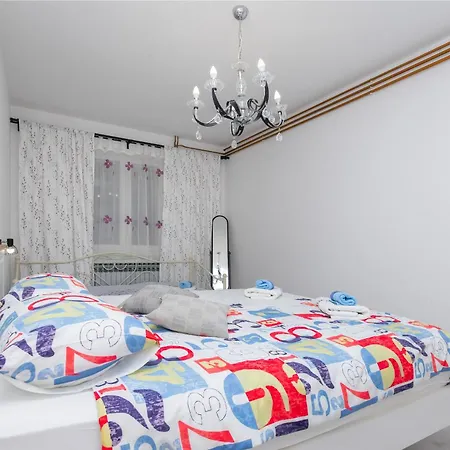 Lemona Apartment *