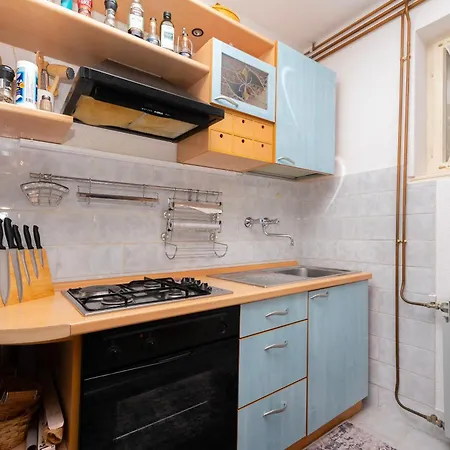 Lemona Apartment